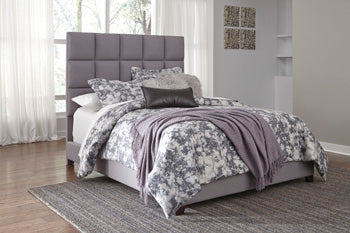 Signature Design by Ashley Dolante Upholstered Bed