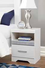 Jallory Signature Design by Ashley Nightstand