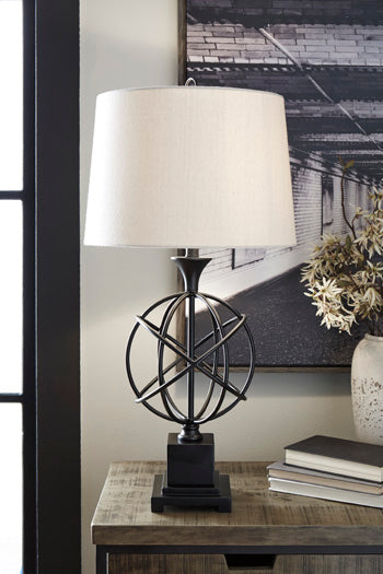 Camren Signature Design by Ashley Table Lamp