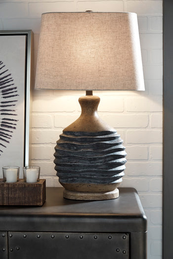 Medlin Signature Design by Ashley Table Lamp