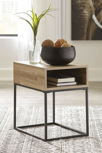 Gerdanet Signature Design by Ashley End Table