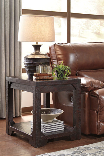 Rogness Signature Design by Ashley End Table